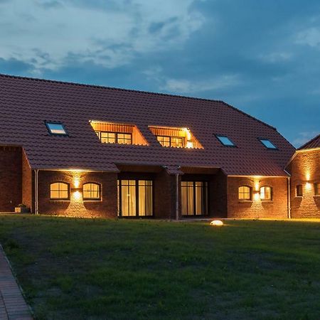 Hayungshaus Esens Apartment Bagian luar foto