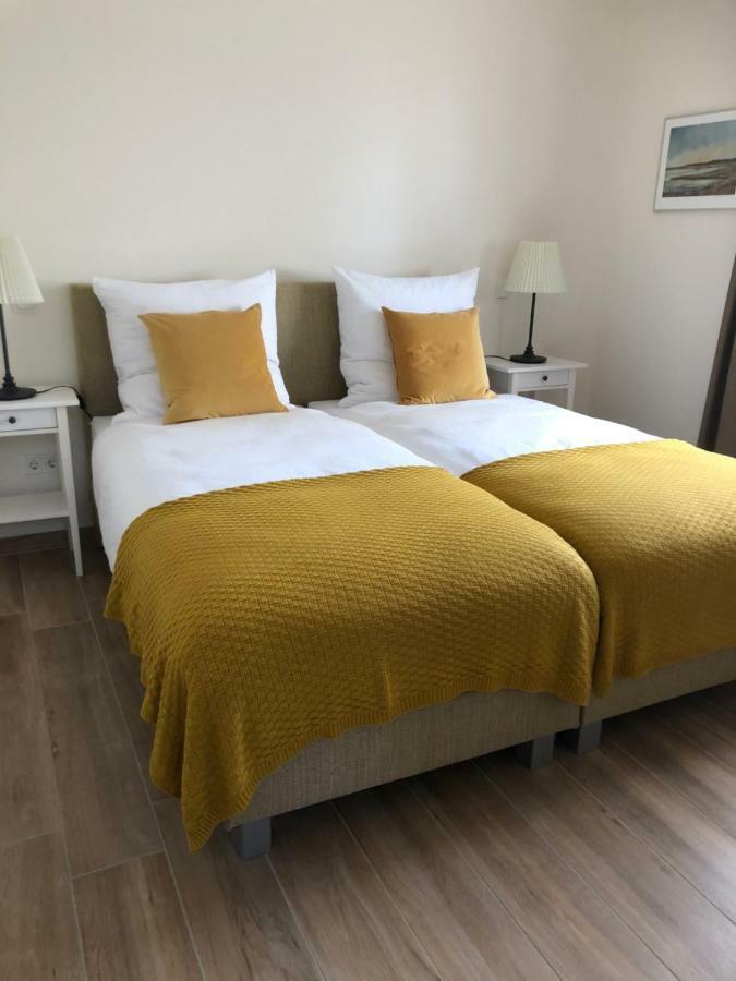 Hayungshaus Esens Apartment Bagian luar foto