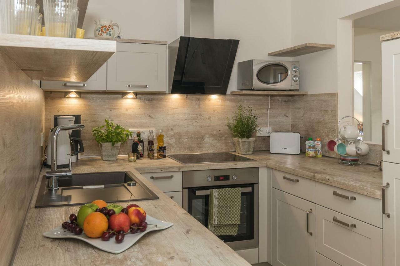 Hayungshaus Esens Apartment Bagian luar foto